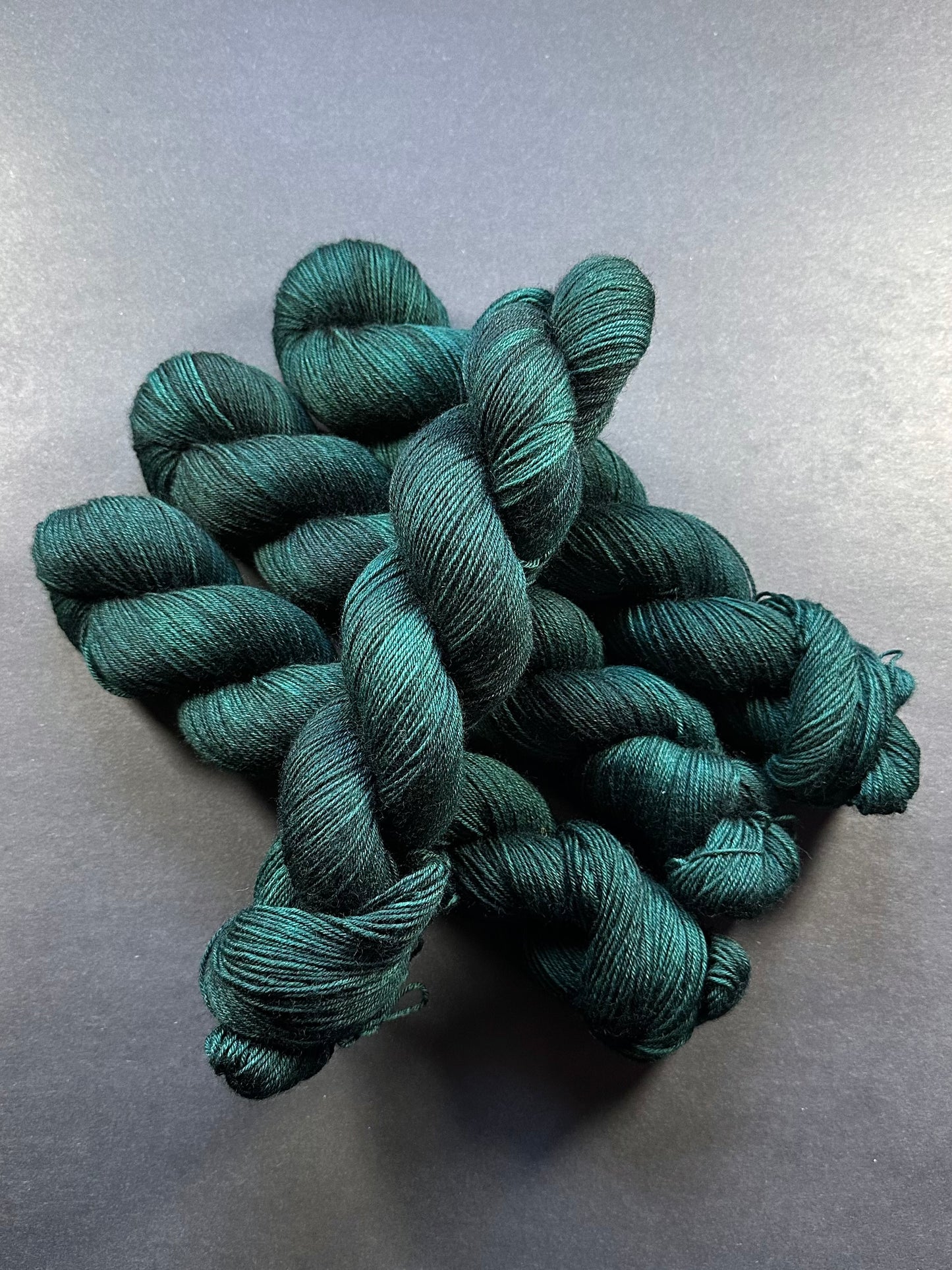 “Handsome Santa” Superwash BFL 4ply Sock