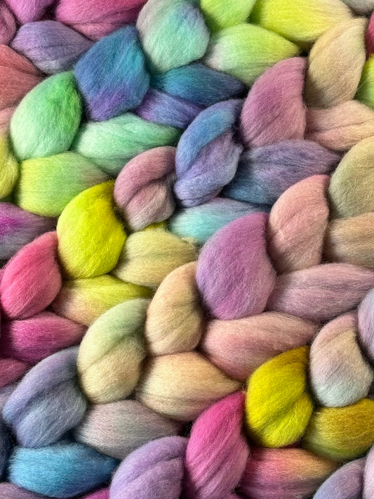 “Rabbit Eggs" Polwarth Combed Top
